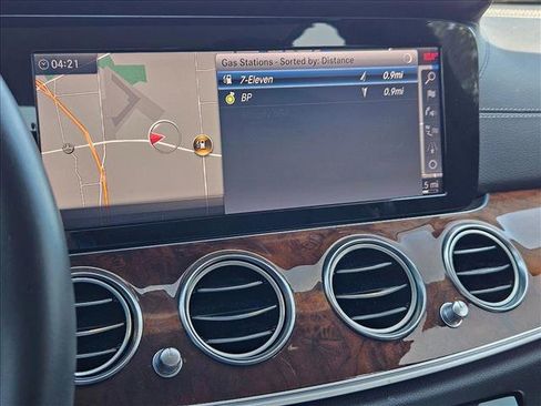 Used 2018 Mercedes-Benz E 300 image 8