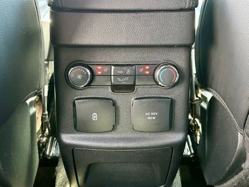 Used 2017 Ford Explorer Limited w/ Equipment Group 301A AWD/4WD image 19