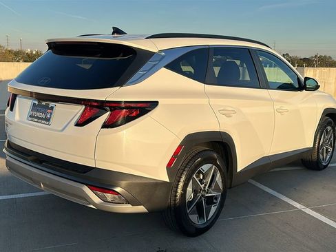 Certified 2025 Hyundai Tucson SEL image 12