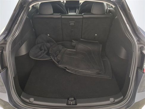 Used 2021 Tesla Model Y Long Range image 14