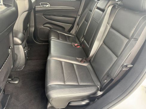 Used 2020 Jeep Grand Cherokee Limited image 23