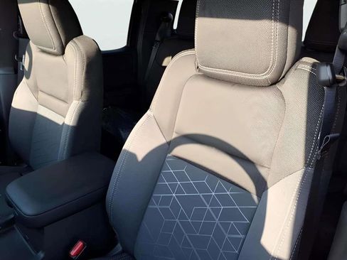 New 2026 Nissan Frontier SV image 13