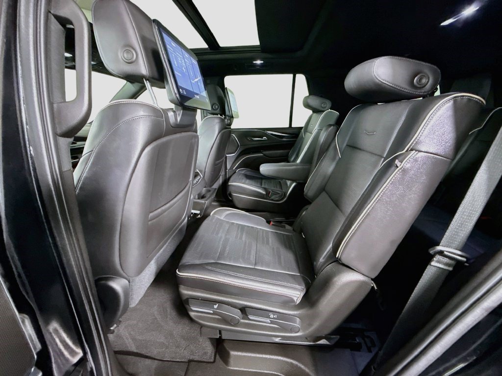 Used 2021 Cadillac Escalade Sport w/ Driver Assist Tech Package AWD/4WD image 24