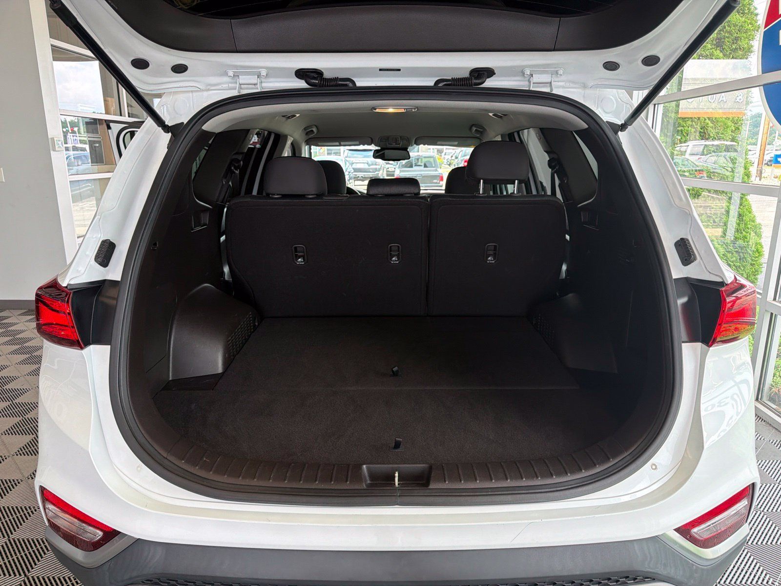 Used 2020 Hyundai Santa Fe SEL AWD/4WD image 11