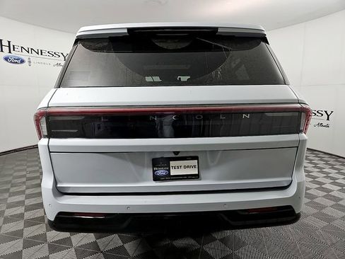 New 2026 Lincoln Navigator L Black Label AWD/4WD image 6