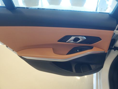 Used 2025 BMW 330i xDrive Sedan w/ M Sport Package image 18