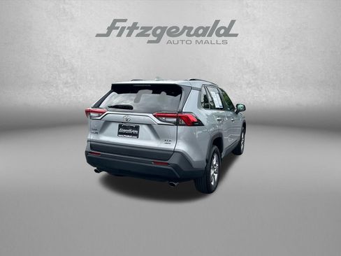 Used 2023 Toyota RAV4 XLE AWD/4WD image 7