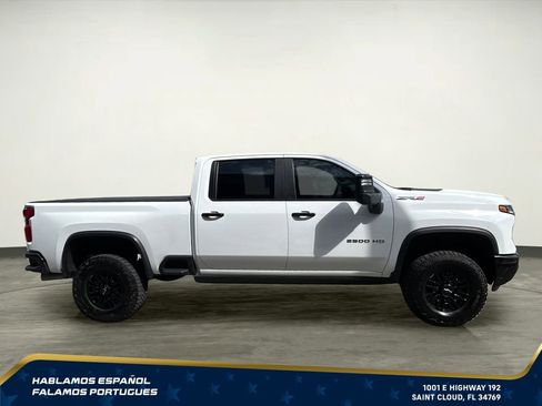 Certified 2024 Chevrolet Silverado 2500 ZR2 w/ Technology Package AWD/4WD image 7