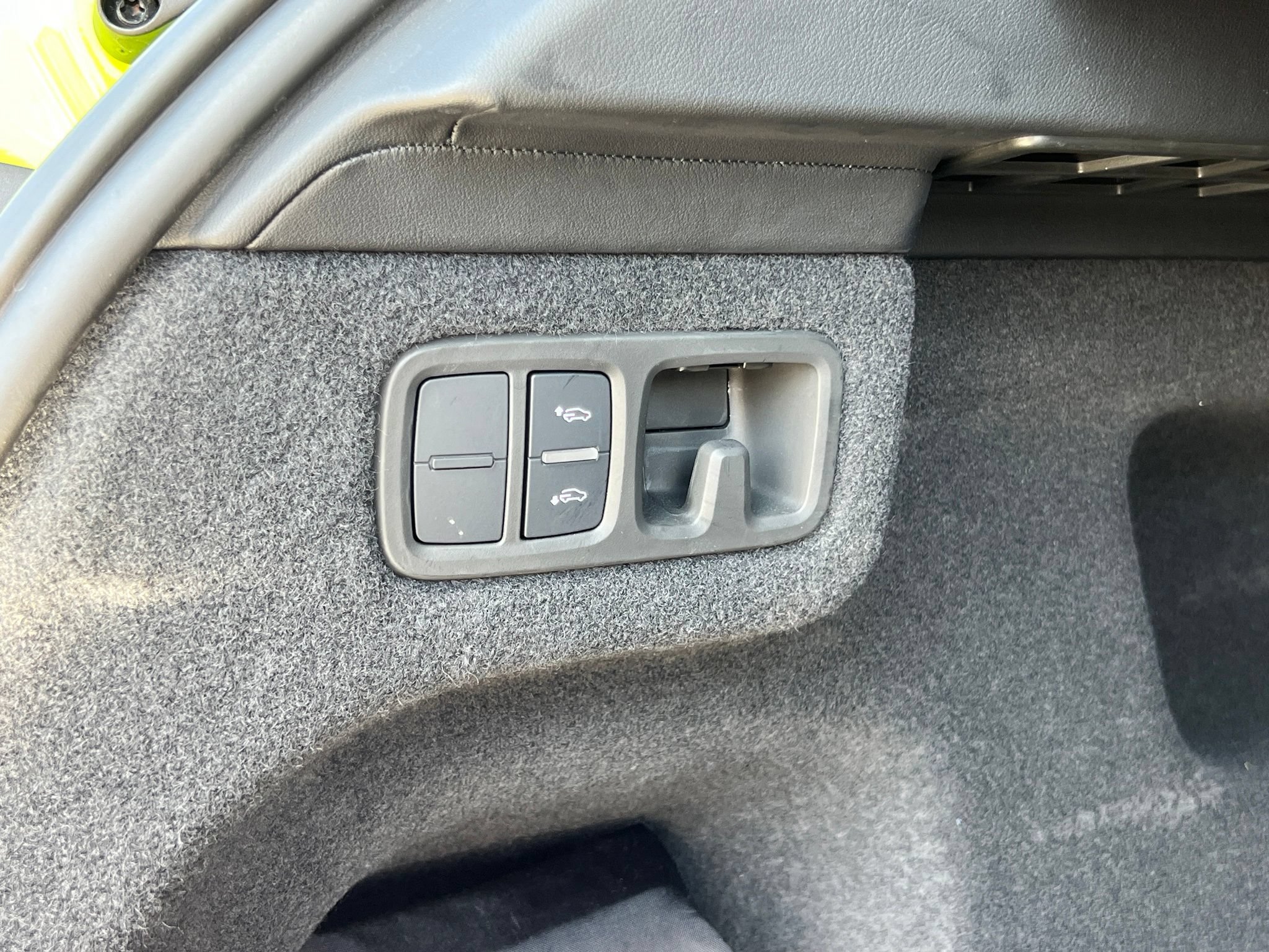 Used 2022 Lamborghini Urus AWD/4WD image 26