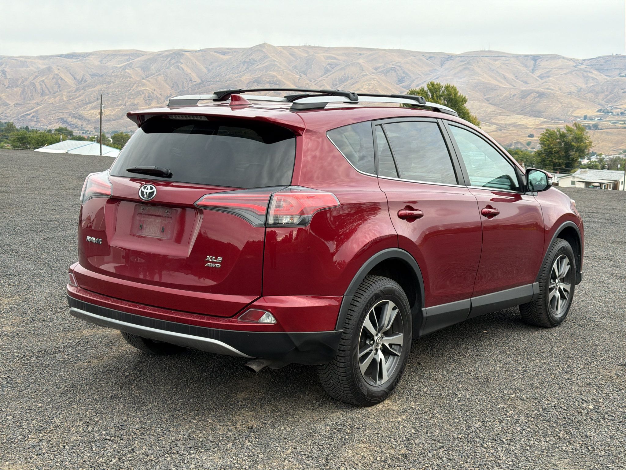 Certified 2018 Toyota RAV4 XLE AWD/4WD image 12