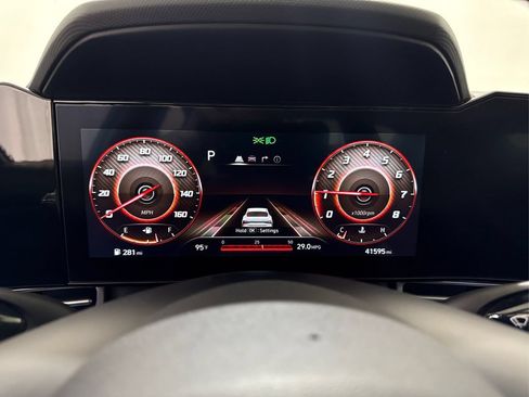Used 2025 Hyundai Elantra SEL FWD image 36