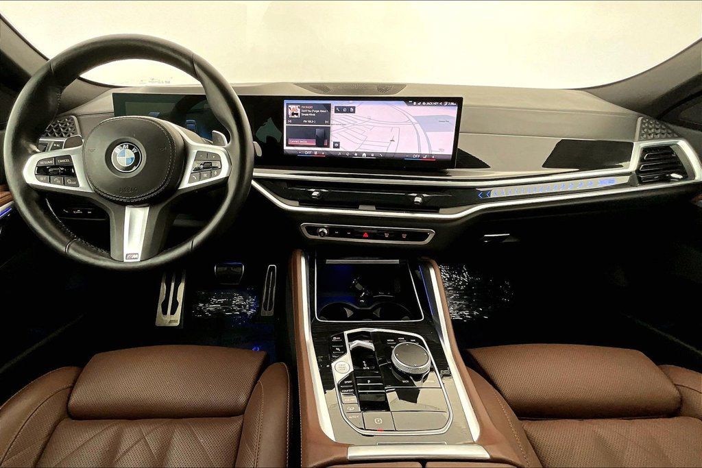 Used 2024 BMW X6 xDrive40i w/ Parking Assistance Package AWD/4WD image 18