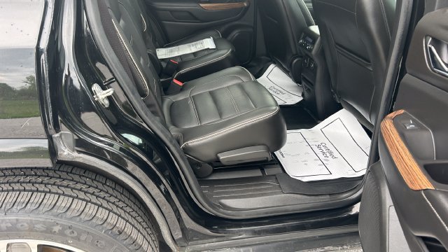 Certified 2019 GMC Acadia Denali w/ Technology Package AWD/4WD image 32