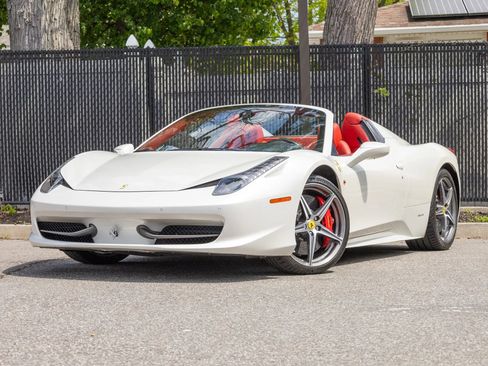Used 2012 Ferrari 458 Spider RWD image 3