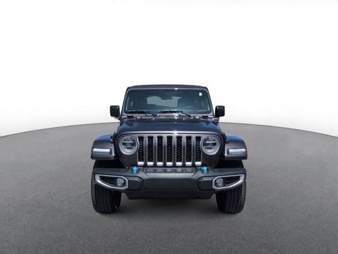 Certified 2022 Jeep Wrangler Unlimited Sahara AWD/4WD image 3