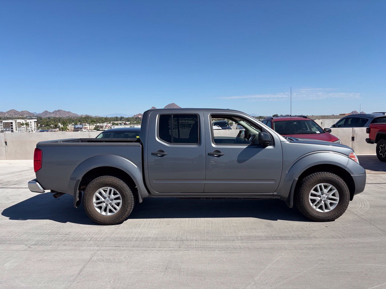 Used 2018 Nissan Frontier SV AWD/4WD image 3