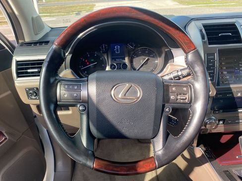 Used 2019 Lexus GX 460 Premium image 17