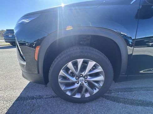 New 2026 Buick Enclave Preferred w/ Power Package image 10