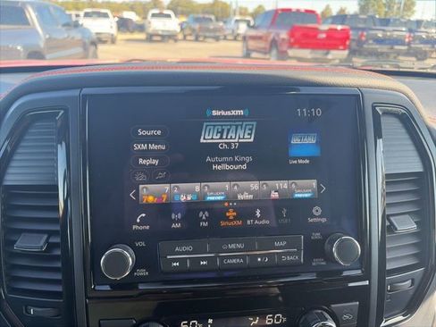 Used 2024 Nissan Titan PRO-4X w/ Pro-4x Convenience Package image 23