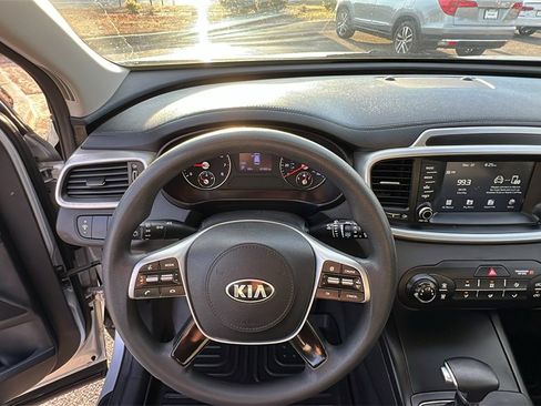 Used 2019 Kia Sorento L image 20