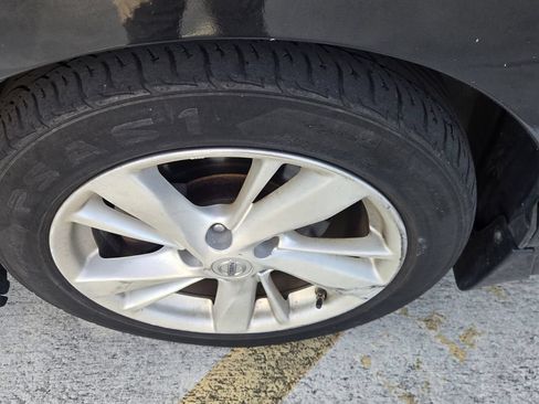 Used 2014 Nissan Altima 2.5 SL w/ Moonroof Package FWD image 8