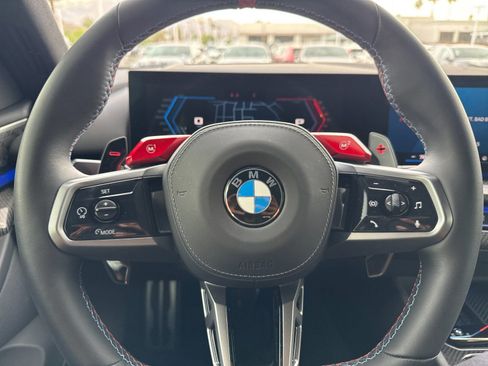 Used 2025 BMW M5 Touring image 27