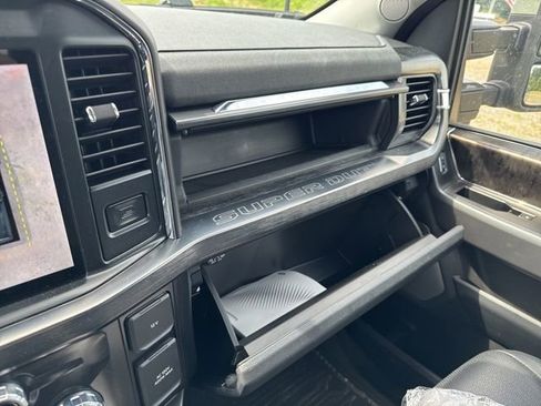 Used 2025 Ford F250 Lariat w/ Chrome Package AWD/4WD image 28