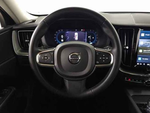 Certified 2023 Volvo XC60 B5 Core image 18