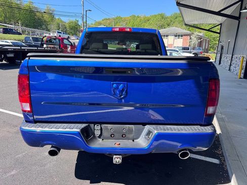 Used 2016 RAM 1500 Express w/ Popular Equipment Group AWD/4WD image 3