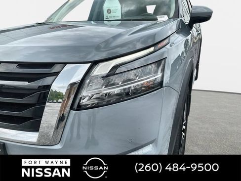Used 2023 Nissan Pathfinder Platinum AWD/4WD image 38