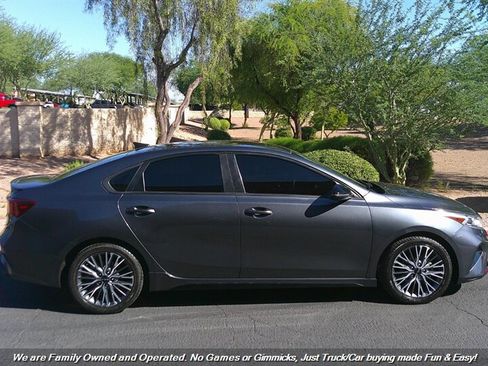 Used 2022 Kia Forte GT-Line w/ GT-Line Premium Package image 5