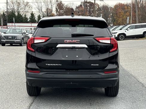 Used 2022 GMC Terrain SLE image 24