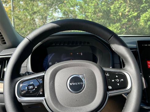 New 2026 Volvo XC90 B6 Plus w/ Protection Package Premier image 12