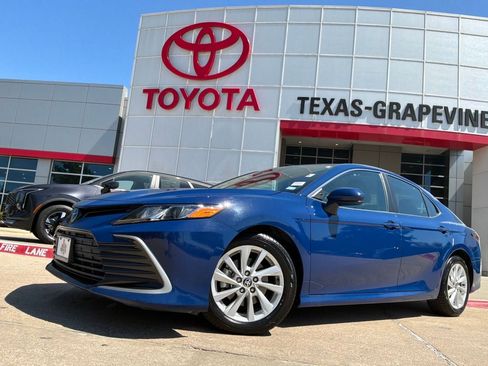 Used 2023 Toyota Camry LE FWD image 2