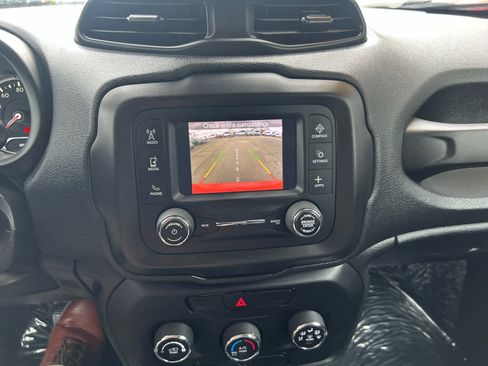 Used 2019 Jeep Renegade Sport image 18