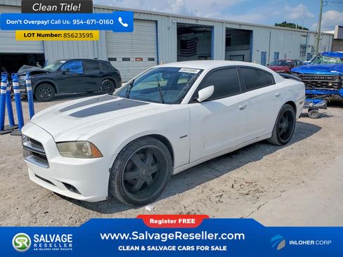 Used 2014 Dodge Charger R/T RWD image 1