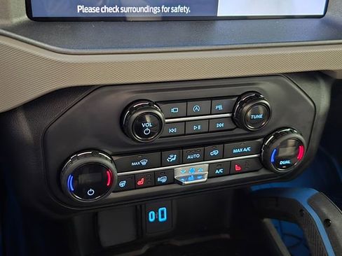 Certified 2024 Ford Bronco Wildtrak image 32