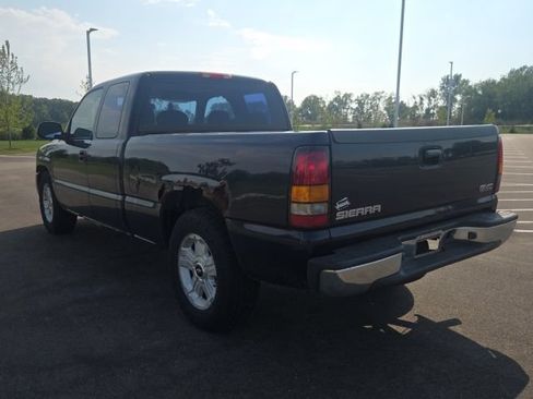 Used 2005 GMC Sierra 1500 W/T RWD image 10