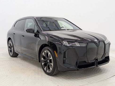 New 2026 BMW iX xDrive60 w/ M Sport Package image 7