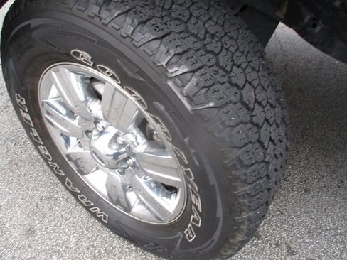 Used 2019 Ford F150 Lariat w/ Equipment Group 502A Luxury image 20