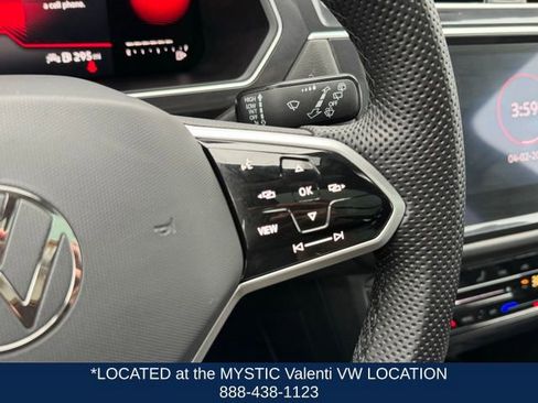 Certified 2022 Volkswagen Tiguan SE R-Line image 43