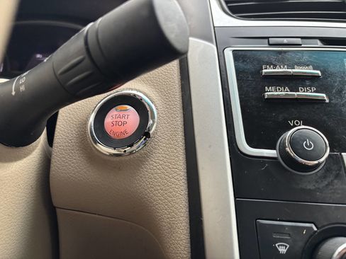 Used 2016 Nissan Altima 2.5 SV w/ Convenience Package image 17