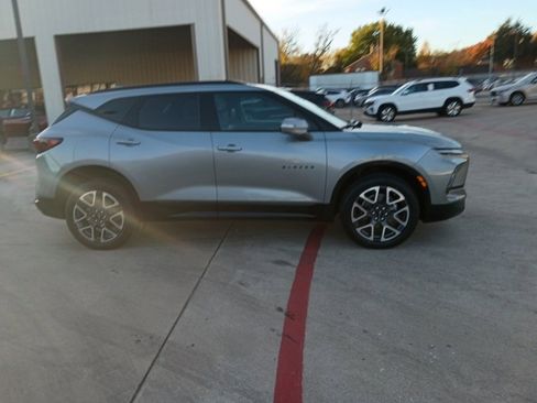 Used 2025 Chevrolet Blazer RS image 4