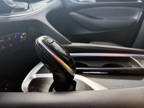 Used 2020 Buick Enclave Essence w/ Sound and Sites Package image 38