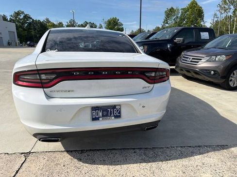 Used 2017 Dodge Charger SXT RWD image 25