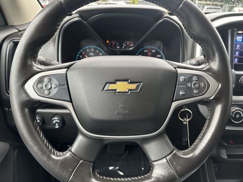 Used 2019 Chevrolet Colorado LT w/ LT Convenience Package AWD/4WD image 11