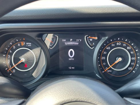 New 2025 Jeep Gladiator Sport image 13