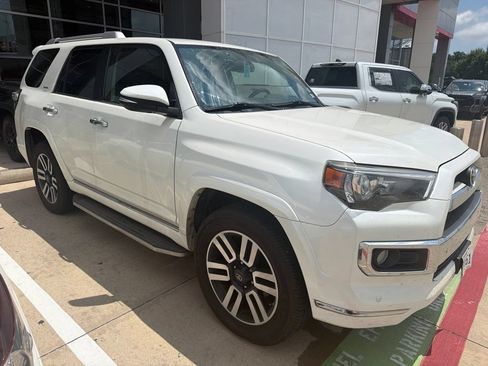 Used 2017 Toyota 4Runner Limited AWD/4WD image 8
