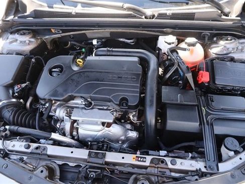 Used 2024 Chevrolet Malibu LT image 25