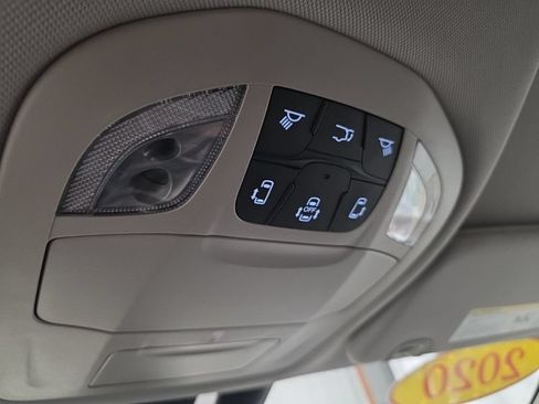 Used 2020 Chrysler Pacifica Touring-L Plus FWD image 23